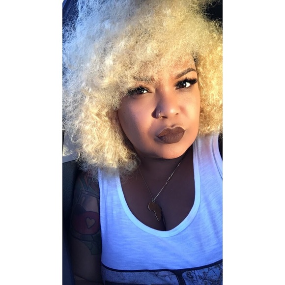 Meet your Posher, Jo - Picture 1 of 1